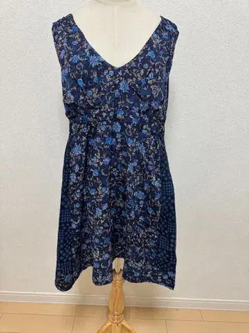 슬리브리스 원피스