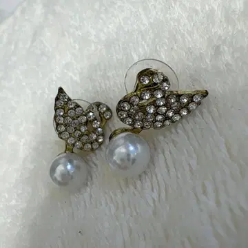 백조 모티브 펄 귀걸이