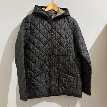 LAVENHAM(라벤햄) 퀼팅 자켓 후드 부착