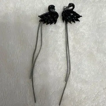 블랙 새 디자인의 롱 귀걸이