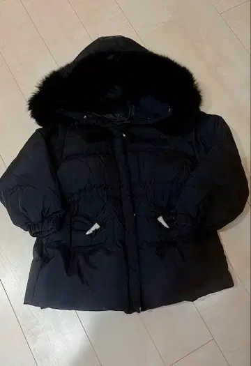 퍼 달린 다운 코트