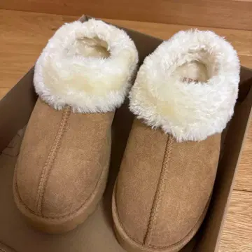 베이지 어그 부츠 스웨이드