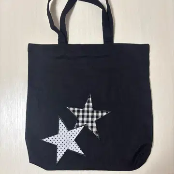 블랙 별 모양 패치워크 토트백