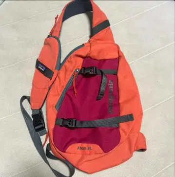 파타고니아 바디백 Atom 8 L