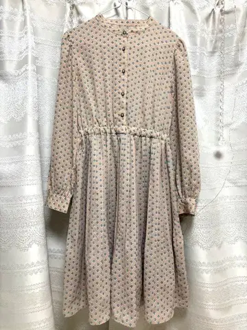 꽃무늬 긴팔 원피스 베이지