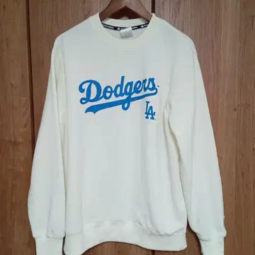 미사용 다저스 맨투맨 트레이닝복 XL 사이즈 크림