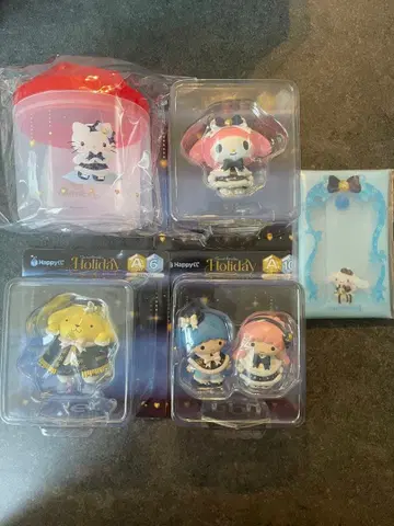 산리오 홀리데이 컬렉션 피규어 3개 2종 세트