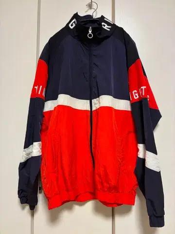 새상품급 스트라이프 디자인 나일론 자켓 빨간색 네이비 화이트