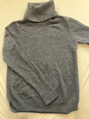 UNIQLO 캐시미어 100 그레이 터틀넥 스웨터 엘르