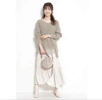 아푸와이저 리셰 밑단 자수 니트 셋업