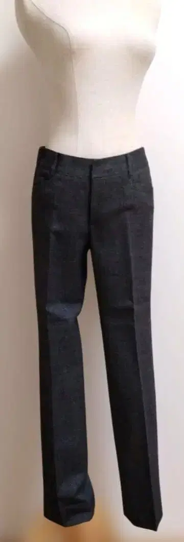 다크 그레이 슬림 핏 팬츠