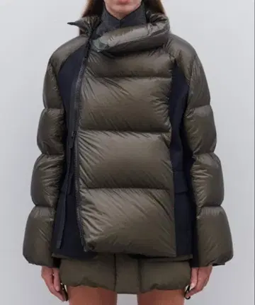 새상품 sacai 울 트리밍 다운 자켓