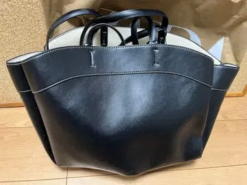 택 포함 [ 미사용 새상품 ] ZARA 블랙 가죽 토트백 합성 피혁