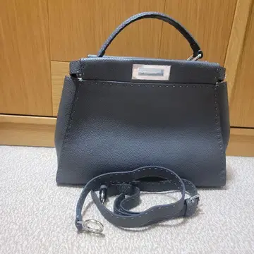 아주 멋진 크레 백 사이즈 가로 33cm 세로 24cm 바닥 11cm