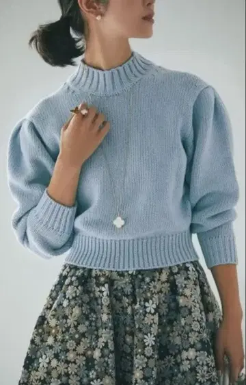 SEVEN TEN by Miho KAWAHITO 턱 슬리브 니트