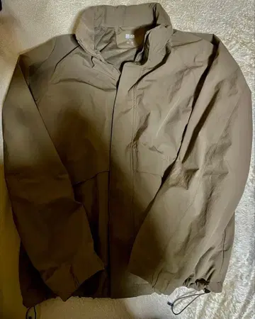 [ 단종 ] UNIQLO 유니클로 윈드프루프 스탠드 블루종 다크 브라운