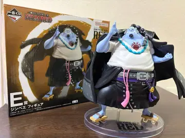 징베 피규어 FILM RED