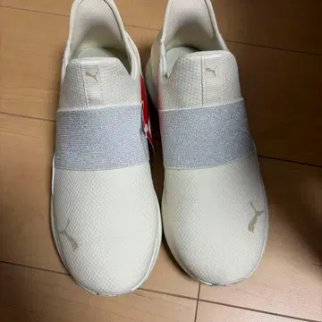 PUMA 슬립온 스니커즈 화이트