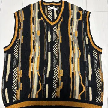 RELUME 슬리브리스 니트 V넥