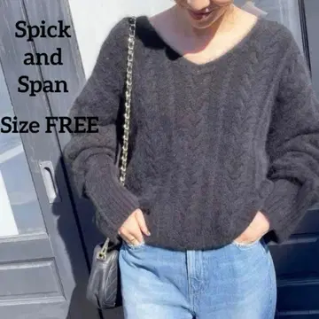 Spick and Span V넥 블랙 니트 스웨터