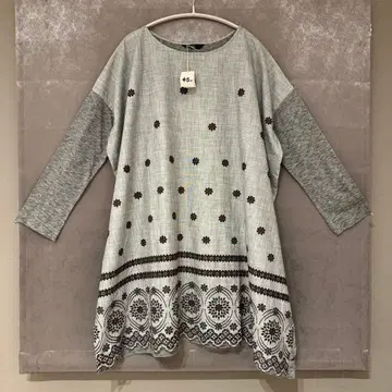 [미사용 택 포함] 하케메 컷워크 천축 티셔츠 (사이즈 0)