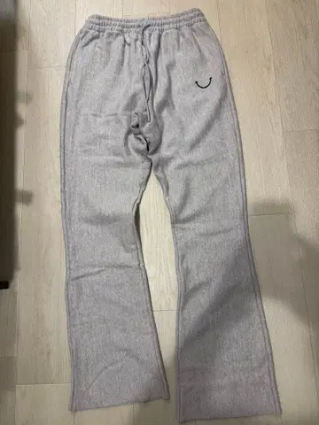 READYMADE 그레이 맨투맨 플레어 팬츠 미사용 새상품