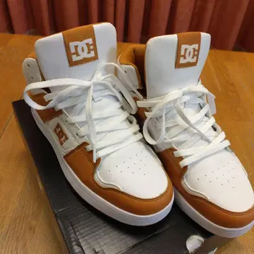 DC 스니커즈 30분만 착용! 사이즈가 맞지 않아 초특가 판매!