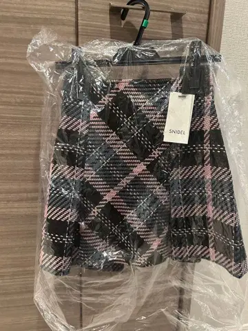 SNIDEL 체크 무늬 미니 스커트 009