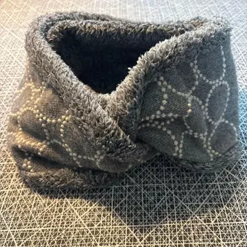 미나 페르호넨 탬버린 넥워머 mina