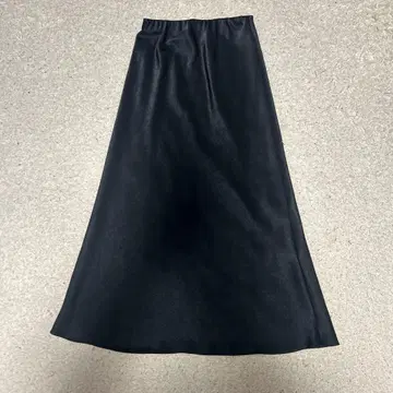 새틴 롱 스커트