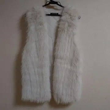 SPRAY PREMIUM 아이보리 퍼 롱 베스트 M