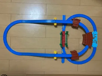 프라레일 토마스가 오르내려! 조립 액션 레일 세트