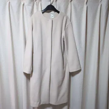 Te chichi 베이지 롱 코트