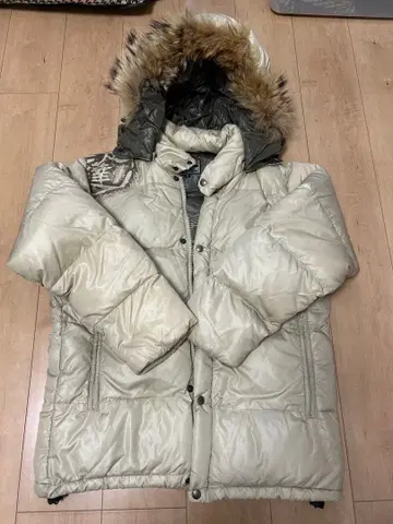 아이보리 다운 M 사이즈 (XL 상당)