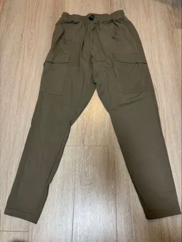 LYFT 올리브 그린 조거 팬츠