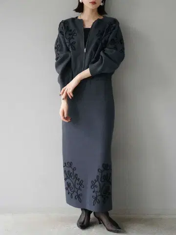 Lumier 뤼미에 자수 니트 타이트 스커트 셋업