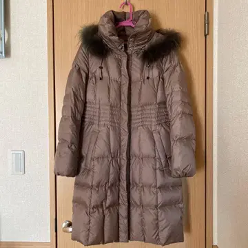 브라운 후드 부착 롱 다운 자켓