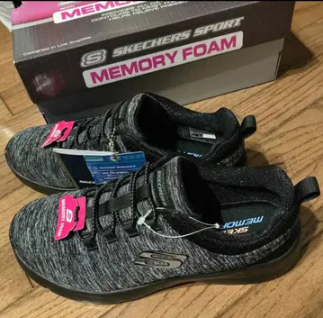 스케쳐스 메모리 폼 블랙 스니커즈 새상품 23.5