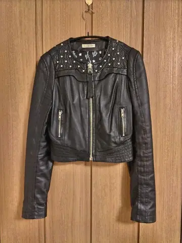 로이스크레용 가죽 자켓 블랙