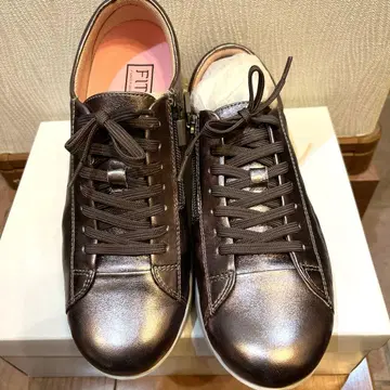 메탈릭 브론즈 지퍼 달린 가죽 신발