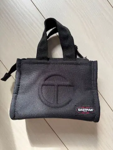 TELFAR x EASTPAK 숄더백