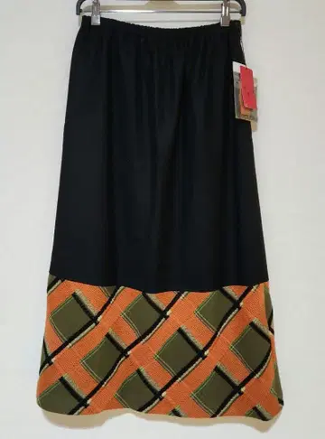 하자품 유 코타케 마사루 플레어 스커트 블랙 오렌지 그린 체크 무늬