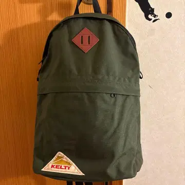 켈티 여아 데이팩 15L 올리브