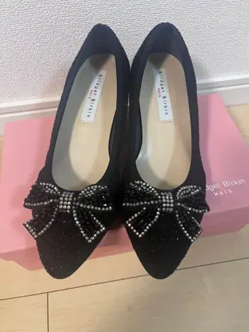 브리지트 버킨 WALK 블랙 리본 포함 펌프스 23.5