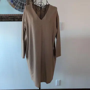 MOGA 베이지 V넥 긴팔 원피스 새상품급
