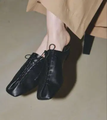 TODAYFUL 레이스업 레더 슈즈 블랙