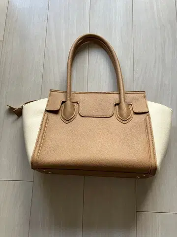 [ 새상품급 ] la vori 라보리 핸드백