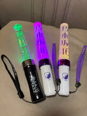 노기자카46 응원봉 2개 & 케야키자카46 응원봉 1개