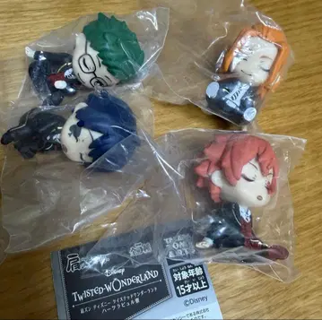 트위스테 어깨 쿵 하트 라비율