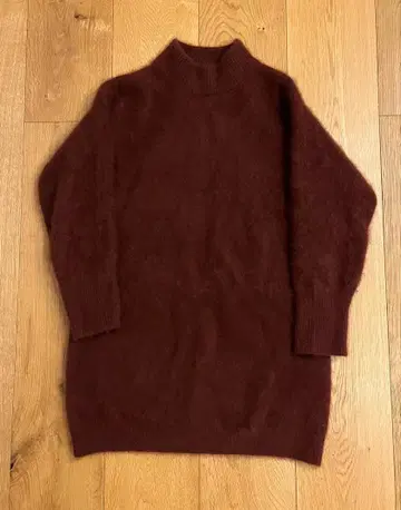 Stevan Alan 와인 레드 터틀넥 스웨터